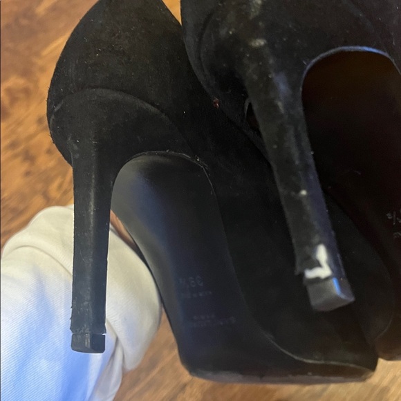 Saint Laurent Classic Black Heels 39.5 - Picture 4 of 6